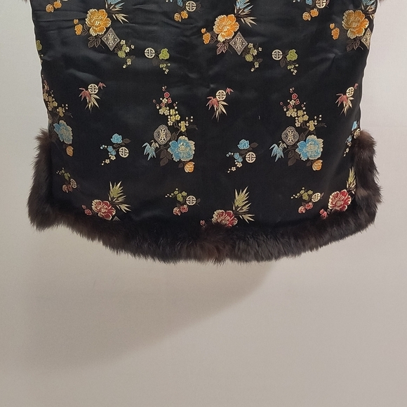 Women's Medium Brown Fur Vest - Picture 6 of 7